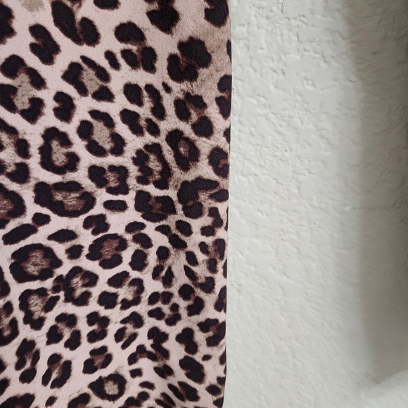 NEW Torrid Size 1 SHORT Leopard Crepe High Rise Wide Leg Studio Pants 1X - Picture 10 of 16